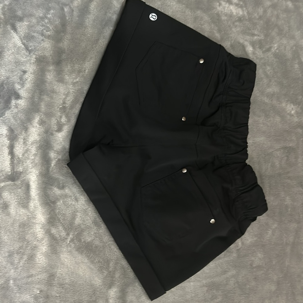 Black lululemon cuffed shorts size 4 - inseam 2.5 inches - Picture 2 of 4